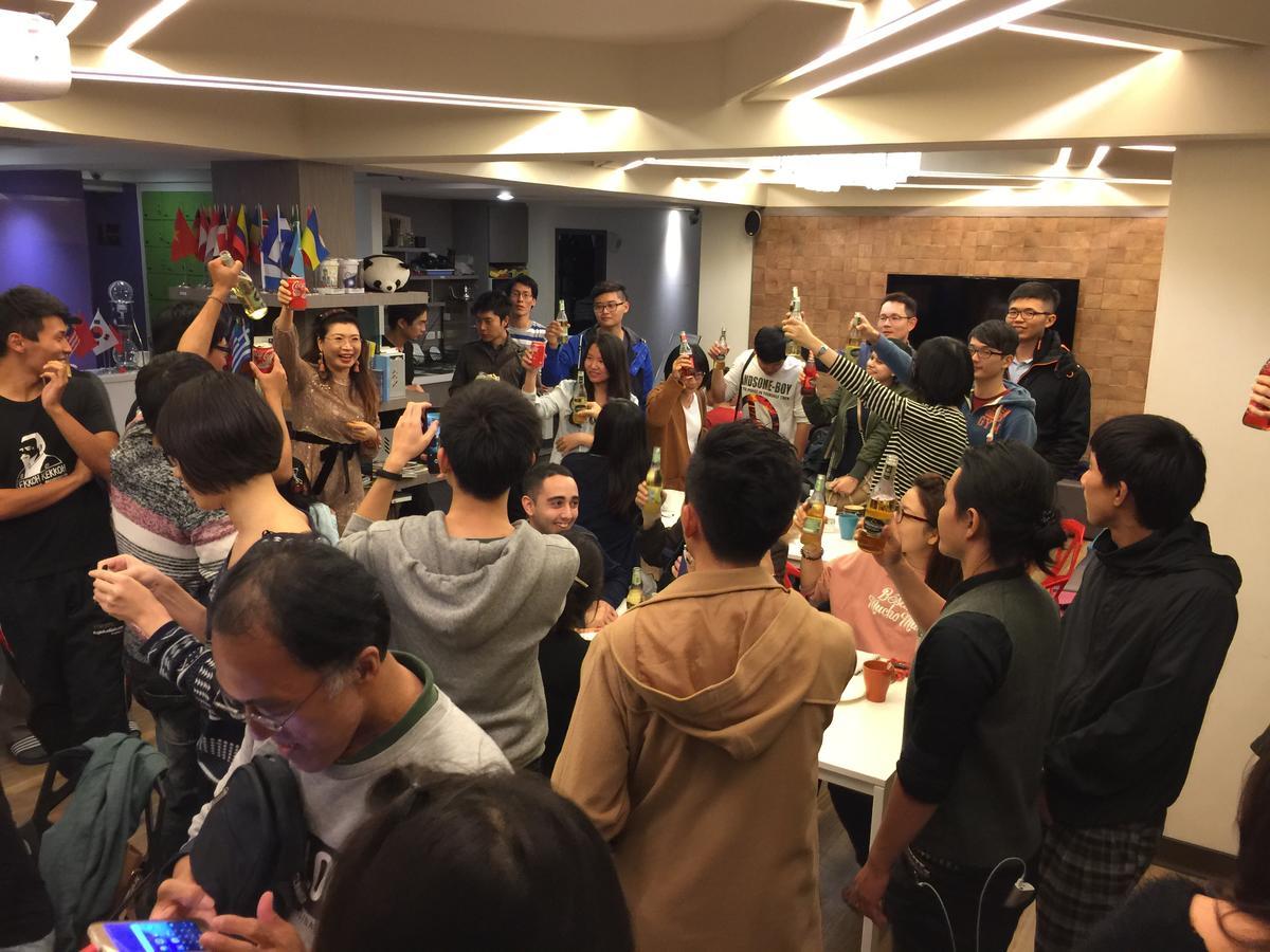 Dreamwell Hostel Kaohsiung Eksteriør billede